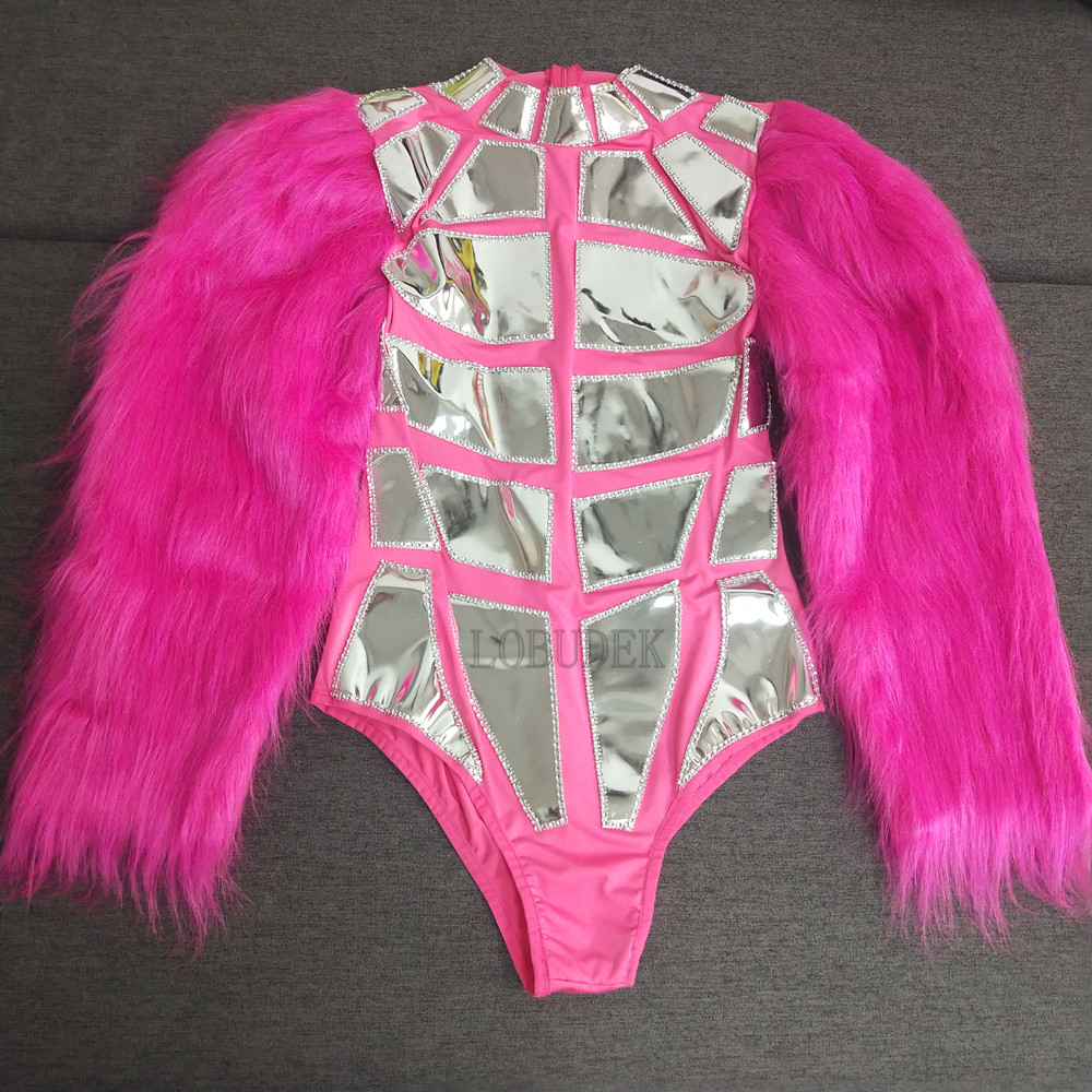 Laser bodysuit met bontmouwen  - Board Game Yogi recensie en prijs
